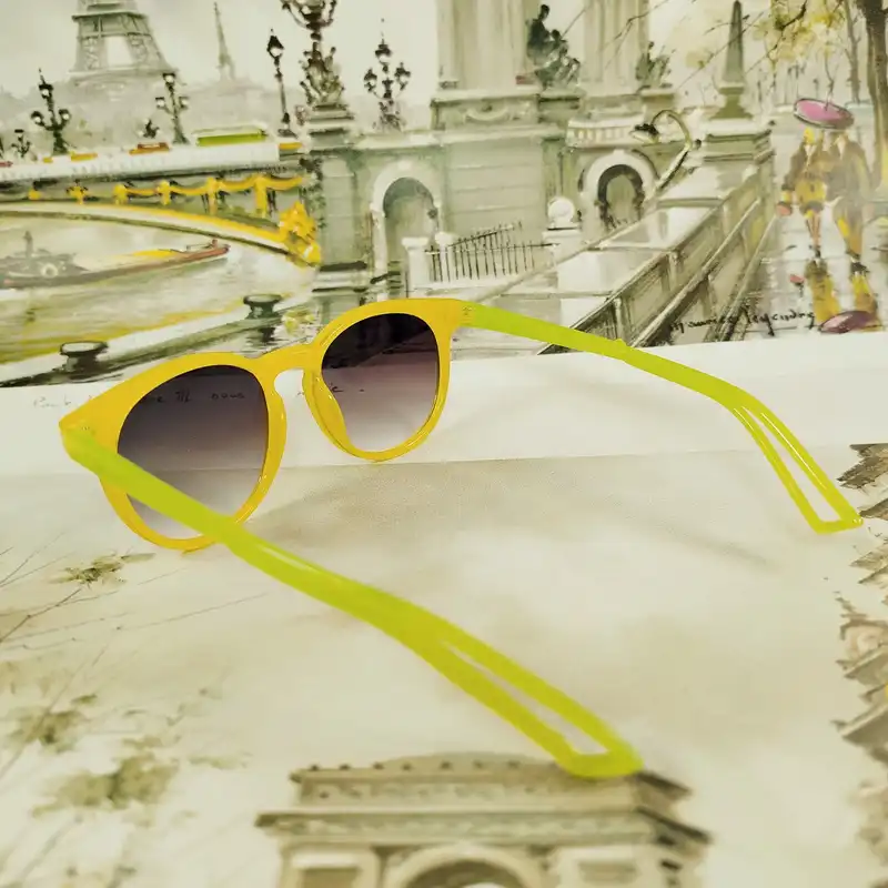 عینک آفتابی بچگانه مدل CH17 کد GR