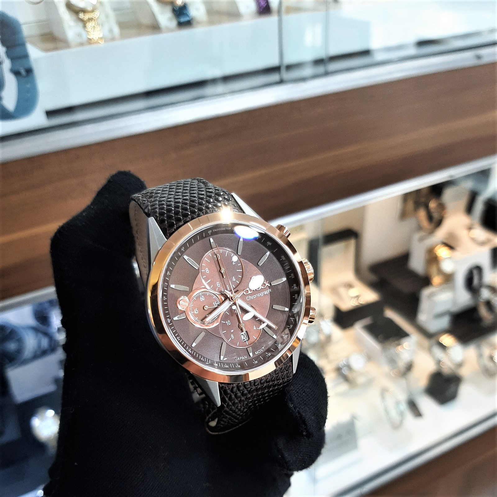 ساعت مچی عقربه‌ ای مردانه اوماکس مدل MG09C55I