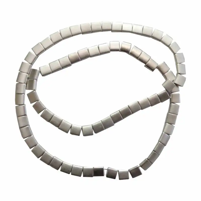 مهره دستبند مدل حدید مکعبی کد MO-1025 مجموعه 40 عددی