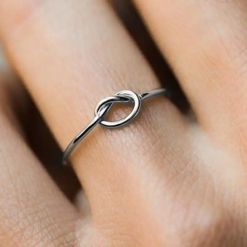 انگشتر نقره زنانه مدل گره H07