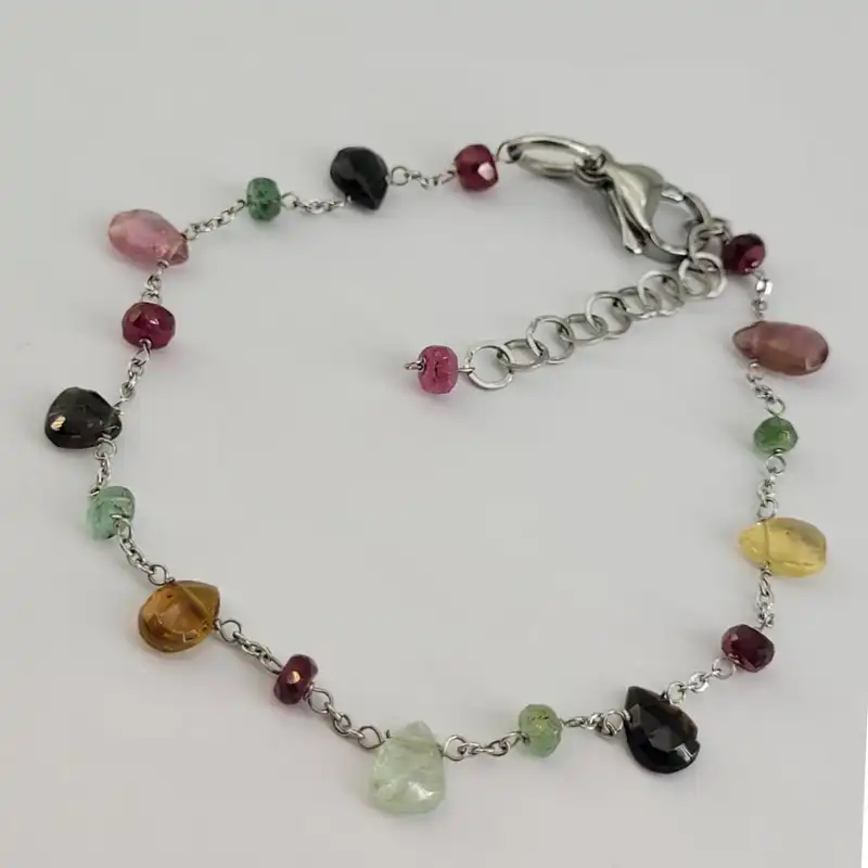 دستبند زنانه مدل سنگ تورمالین و یاقوت و زمرد کد 890