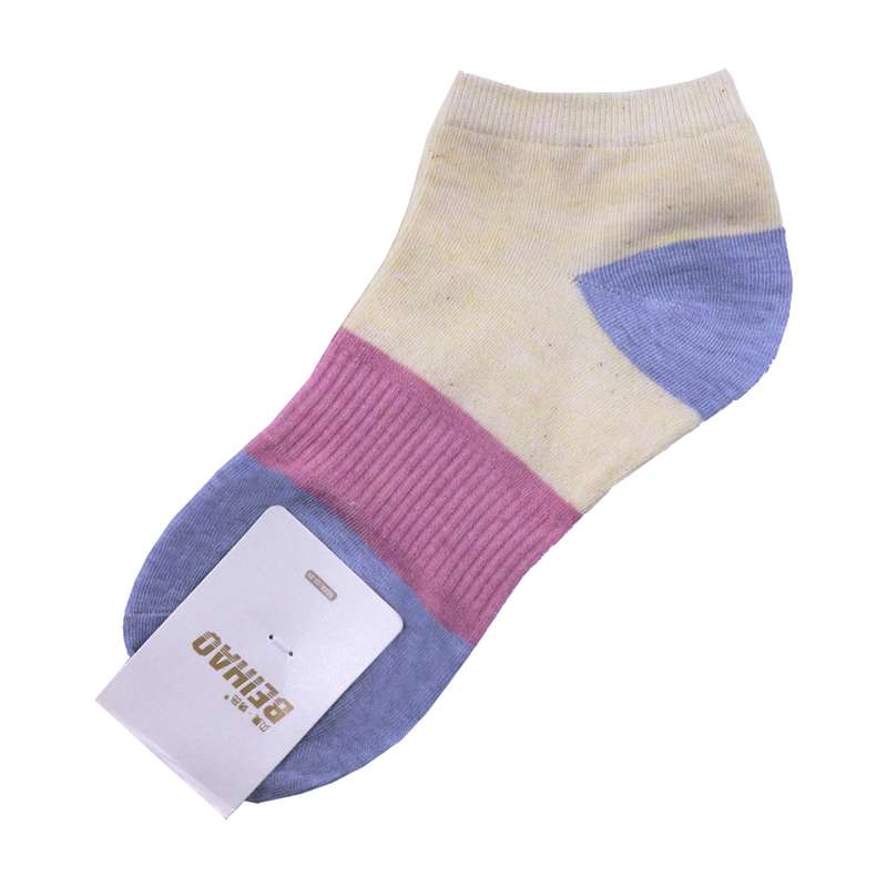 جوراب مدل مچی رنگ کرمی