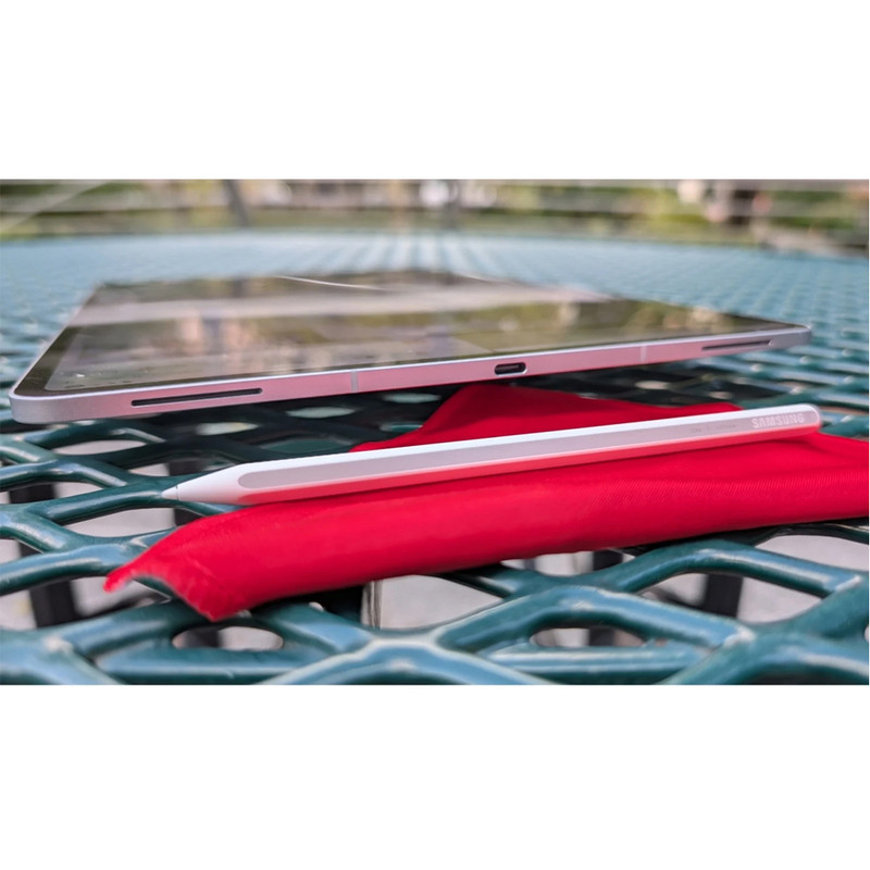 تبلت ۱۴.۶ اینچ سامسونگ مدل Galaxy Tab S11 Ultra ظرفیت 512 گیگابایت و رم 12 گیگابایت، قابلیت پشتیبانی از سیم کارت، رزولوشن دوربین ۱۳ مگاپیکسل، پشتیبانی از قلم و کیبورد