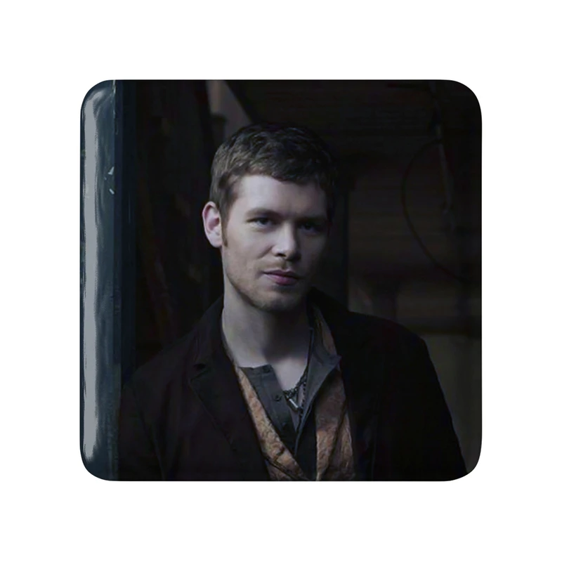 مگنت خندالو طرح کلاوس مایکلسون اصیل ها The Originals  مدل مربعی کد 20315