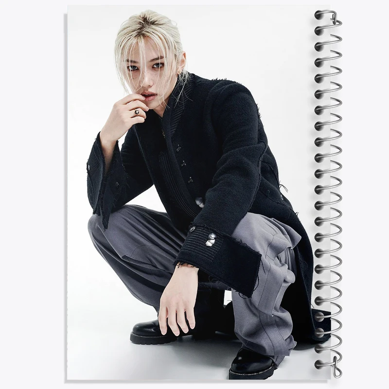 دفتر شطرنجی 50 برگ خندالو طرح فلیکس استری کیدز (Stray Kids) کد F5557