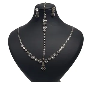 نیم ست طلا 18 عیار زنانه گالری یارطلا مدل تراش کد SR39-W