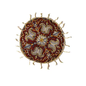 رومیزی قلمکار اثر عطريان طرح سرو مدل G109 قطر 25 سانتي متر