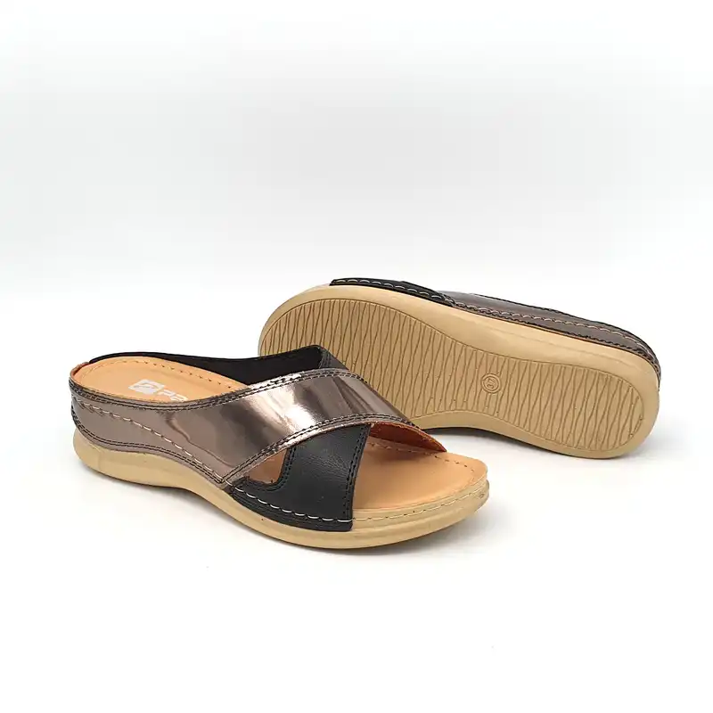 دمپایی زنانه پاما مدل دلینا کد G1759