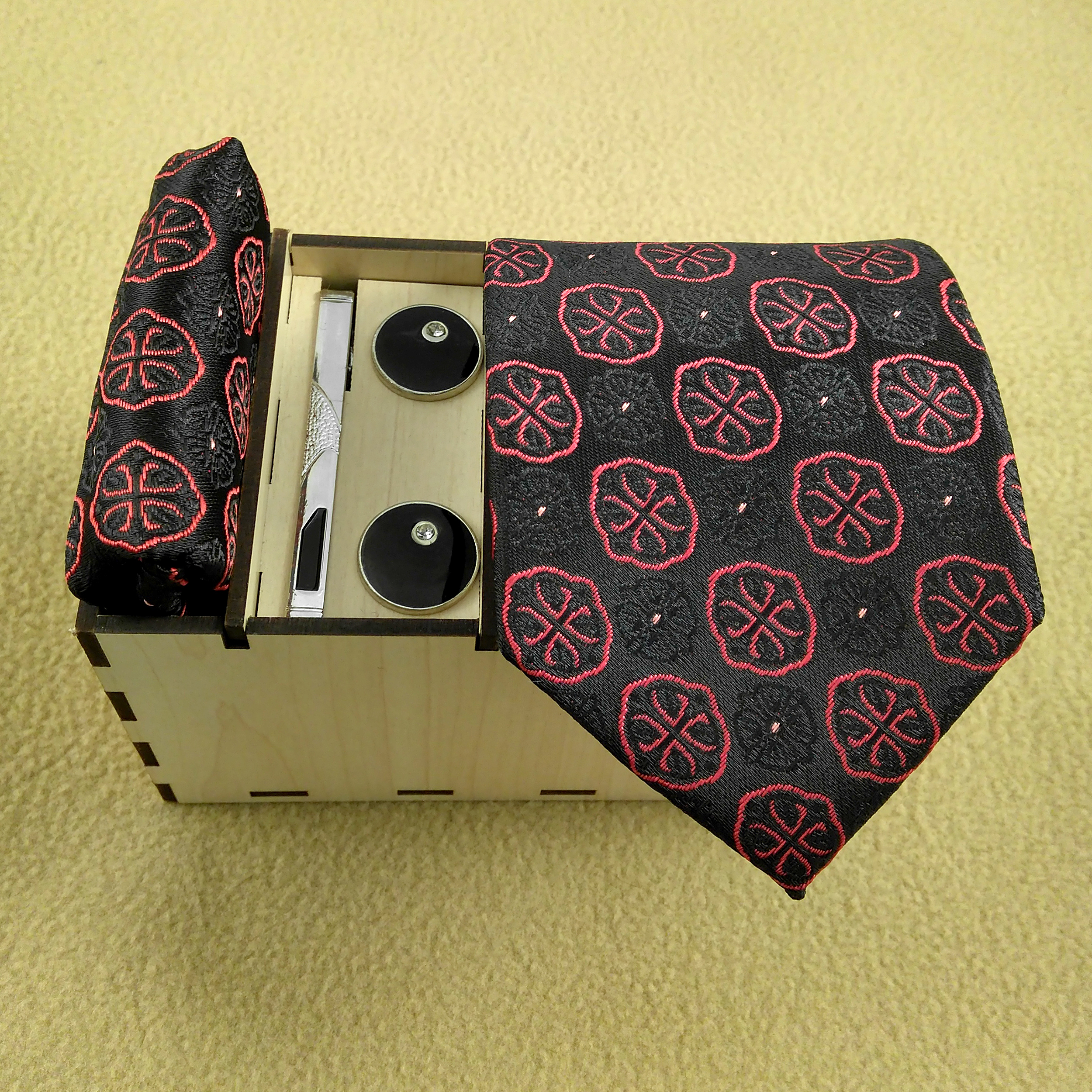 ست کراوات و دستمال جیب و دکمه سردست مردانه مدل 396A