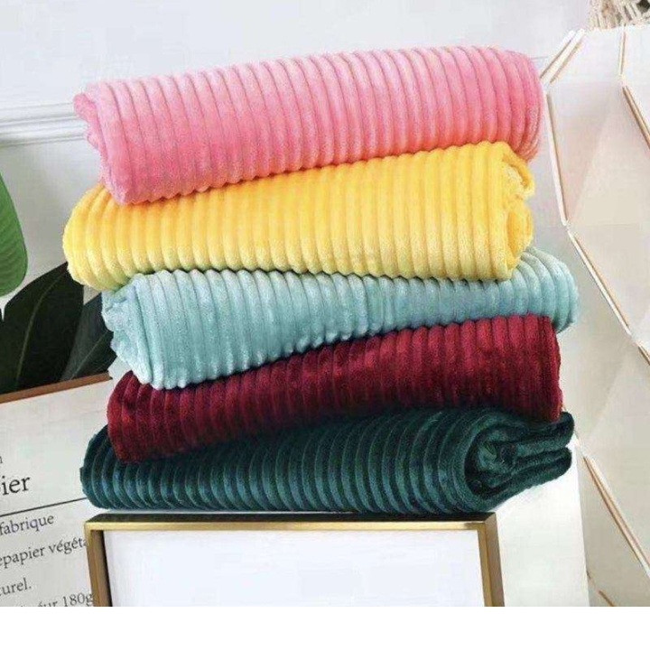 شال مبل طرح پلیسه سایز 240×220 سانتیمتر