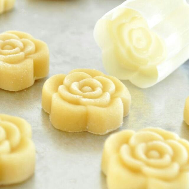 کاتر شیرینی پزی بهگز مدل گل رز