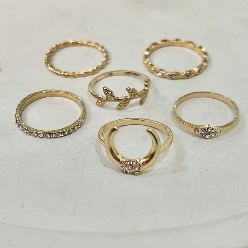 انگشتر زنانه مدل ماه بسته 6 عددی انگشتر زنانه مدل ماه بسته 6 عددی