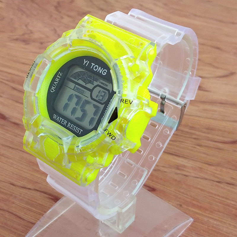 ساعت مچی دیجیتال پسرانه کد 35 ساعت مچی دیجیتال پسرانه کد 35