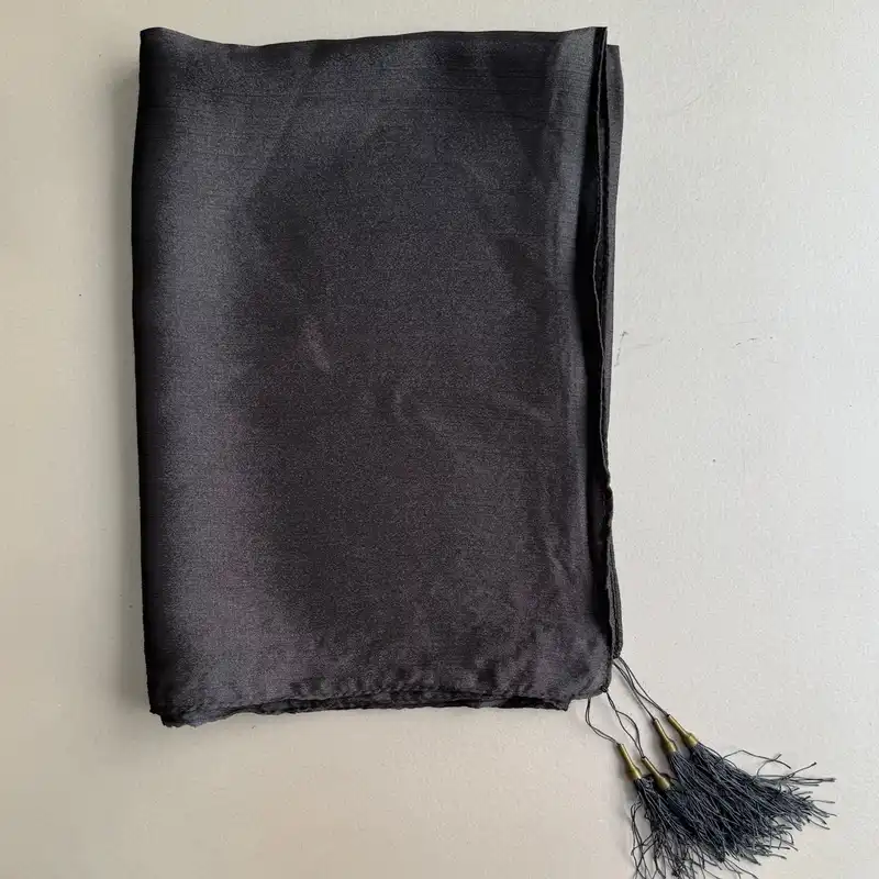 شال زنانه مدل ساده کریستال براق منگوله دار چهار فصل کد 2