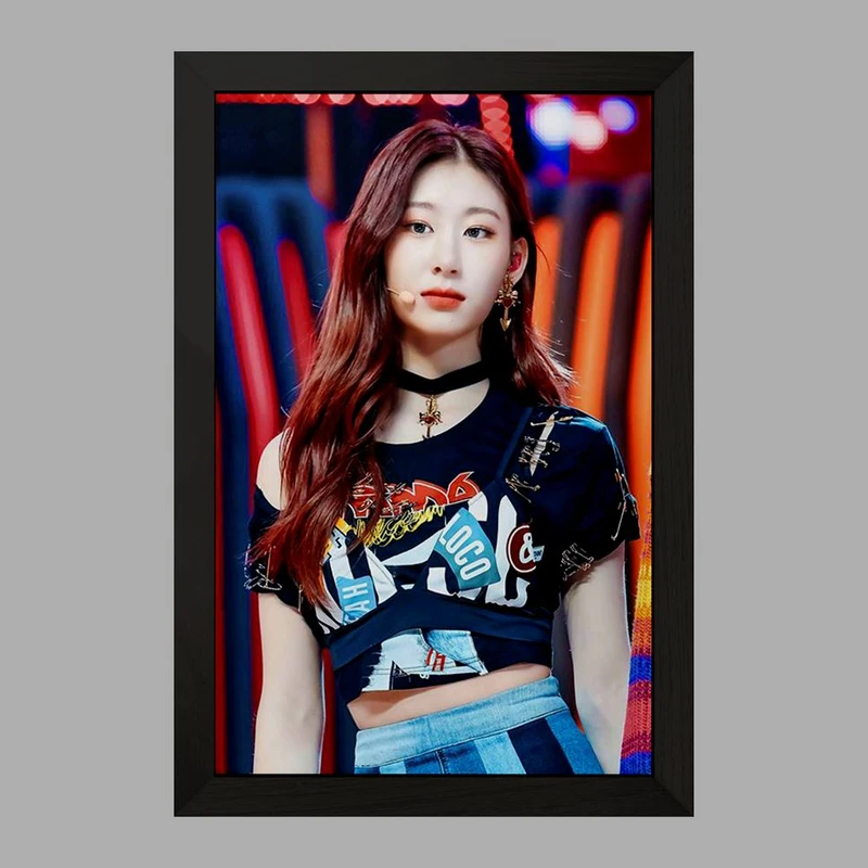 تابلو خندالو مدل چریونگ گروه ایتزی ITZY  کد 12450