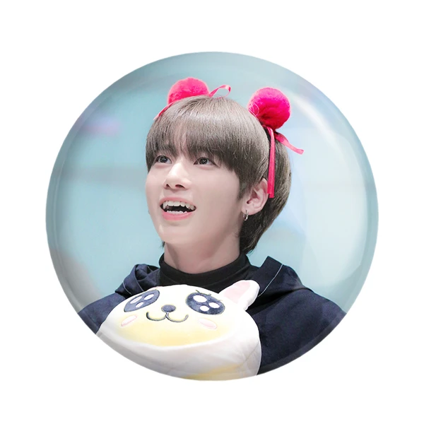 مگنت خندالو طرح تهیون گروه تی اکس تی کد 11839