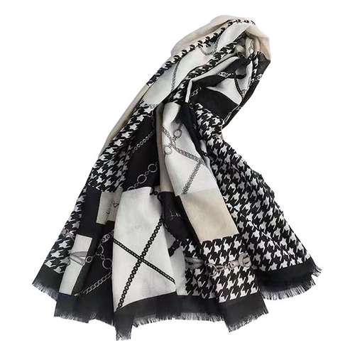 روسری زنانه مدل نخی قواره بزرگ کد QD1130