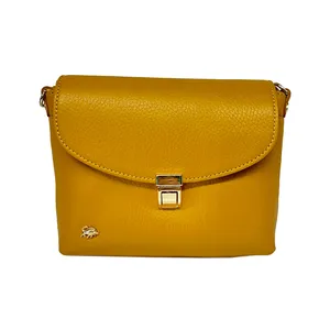 کیف رودوشی زنانه سرزمین چرم مدل کمند کد 301312