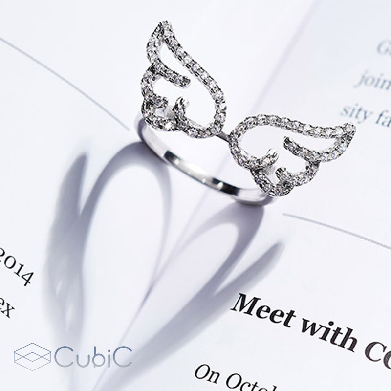 انگشتر نقره زنانه کوبیک مدل QR-6102 انگشتر نقره زنانه کوبیک مدل QR-6102