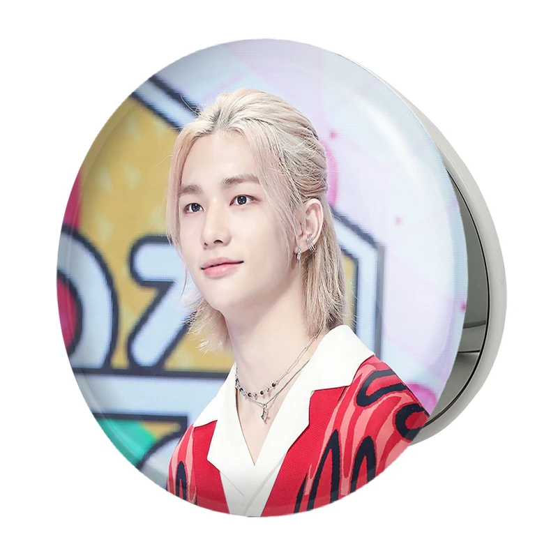 آینه جیبی خندالو طرح هیونجین گروه استری کیدز Stray Kids مدل تاشو کد 11870 