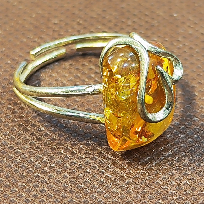 انگشتر نقره زنانه نقره جات بافندگان مدل سنگ کهربا لهستان کد 2023