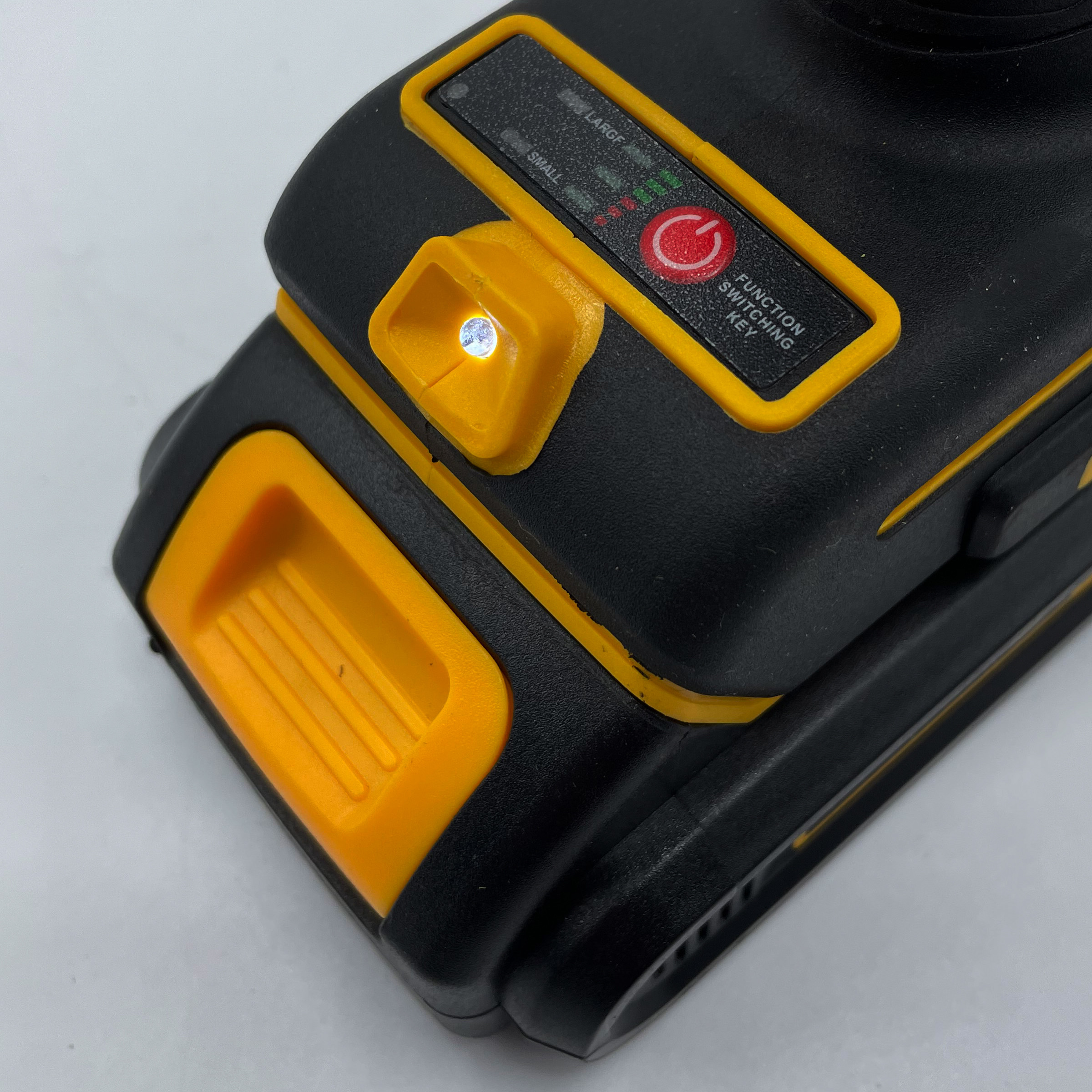 دریل پیچ گوشتی شارژی دی اف والت مدل DCD710Dk2