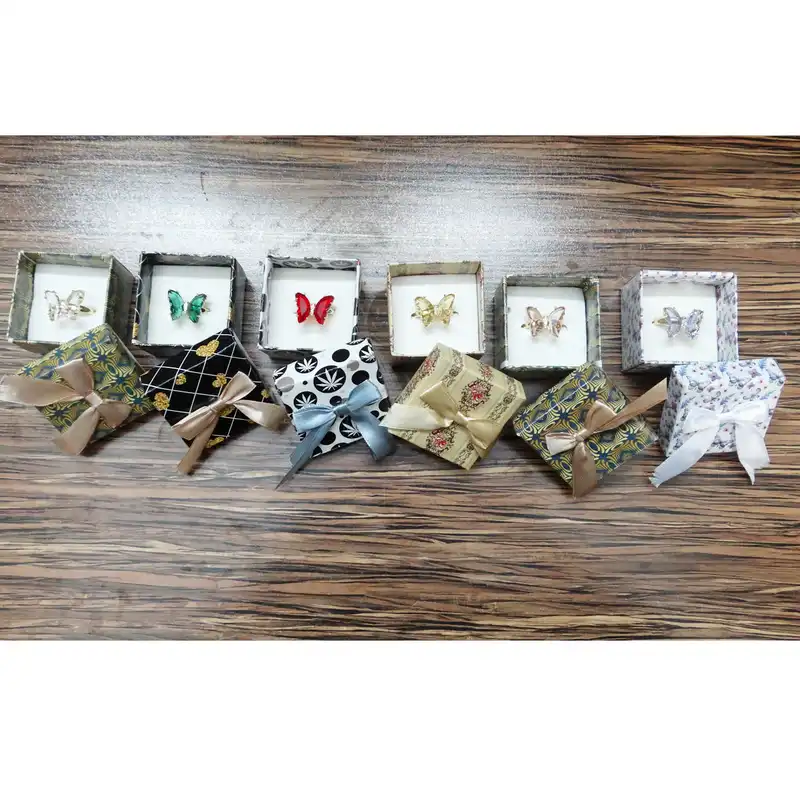 انگشتر زنانه مدل پروانه عاشق کریستالی کد BEH 14