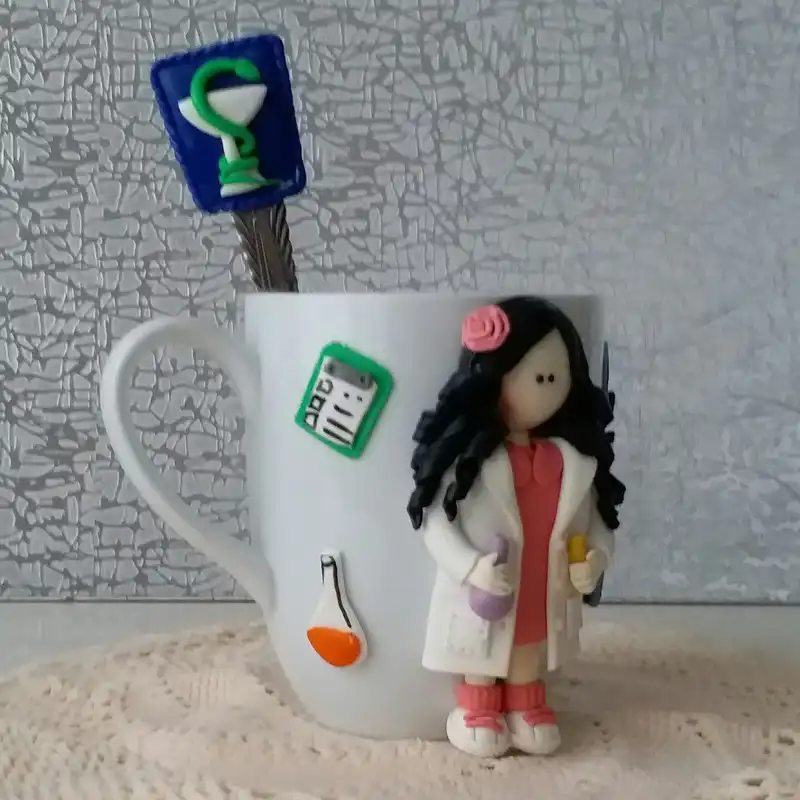 ماگ سرامیکی مدل پزشک داروساز L986 به همراه قاشق