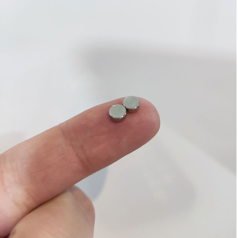 آهن ربا مدل نئودیمیوم دیسک D5x2mm بسته 10 عددی آهن ربا مدل نئودیمیوم دیسک D5x2mm بسته 10 عددی