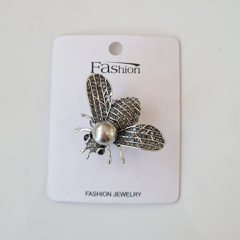 سنجاق سینه دخترانه فشن مدل زنبور سنجاق سینه دخترانه فشن مدل زنبور