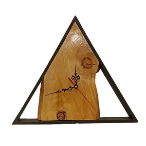 ساعت دیواری مدل مثلثی