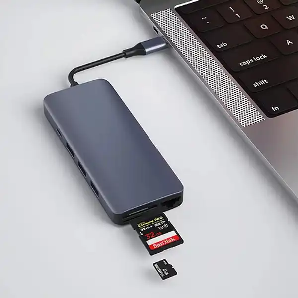 هاب 12 پورت USB-C ویوو مدل Alpha