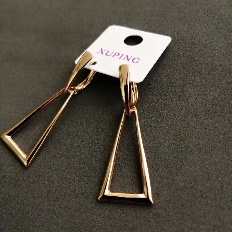 گوشواره زنانه ژوپینگ مدل مثلثی