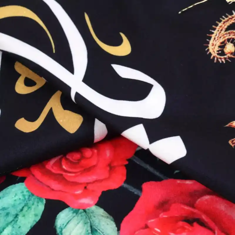 پرچم خدمتگزاران مدل کتیبه طرح لبیک یا حسین کد 4000573