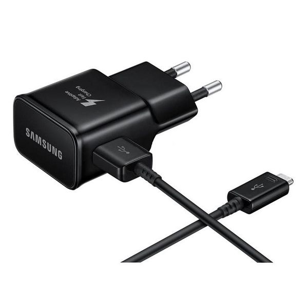 شارژر دیواری مدل EP-TA20EBE همراه با کابل USB Type C شارژر دیواری مدل EP-TA20EBE همراه با کابل USB Type C