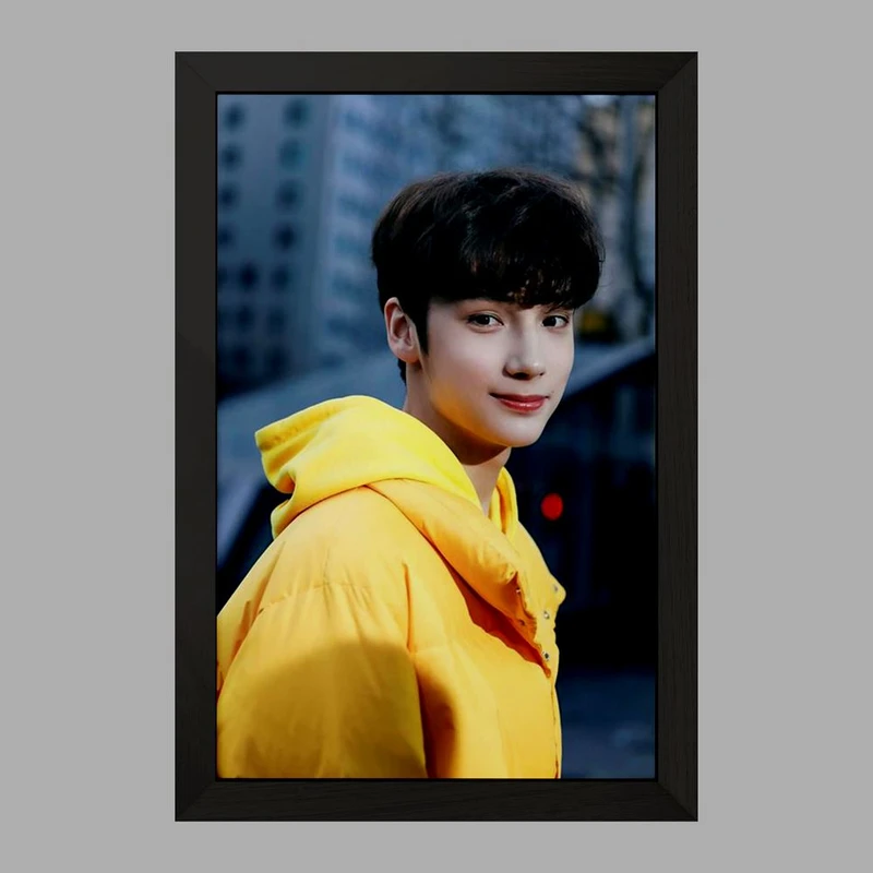 تابلو خندالو مدل هیونینگ کای گروه تی اکس تی TXT کد 11836