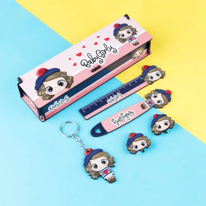 بسته لوازم تحریر مدل دختر عروسکی مجموعه 6 عددی