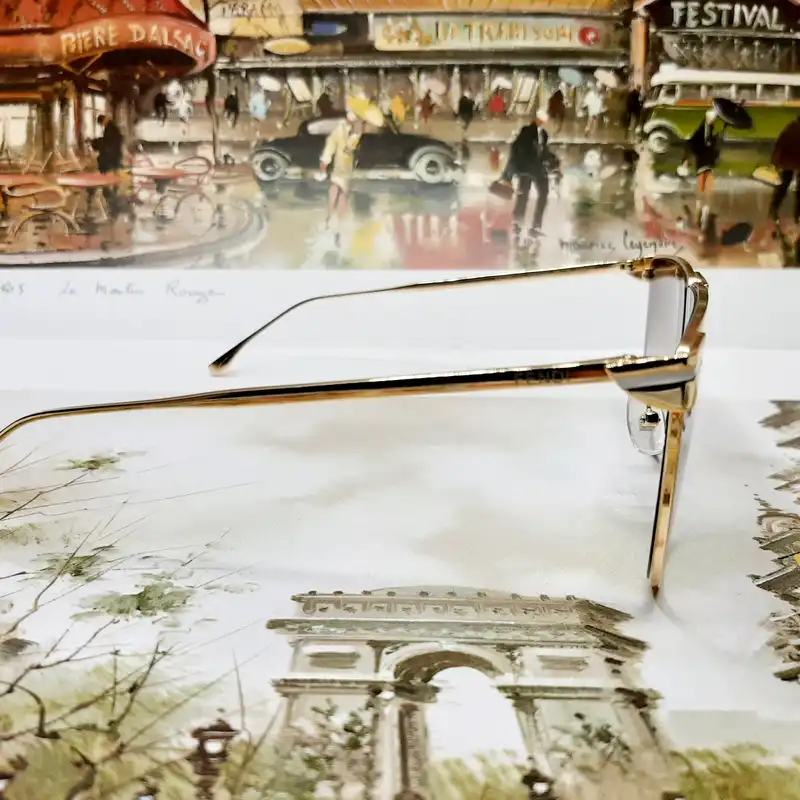 عینک آفتابی زنانه  مدل FF0467S01q