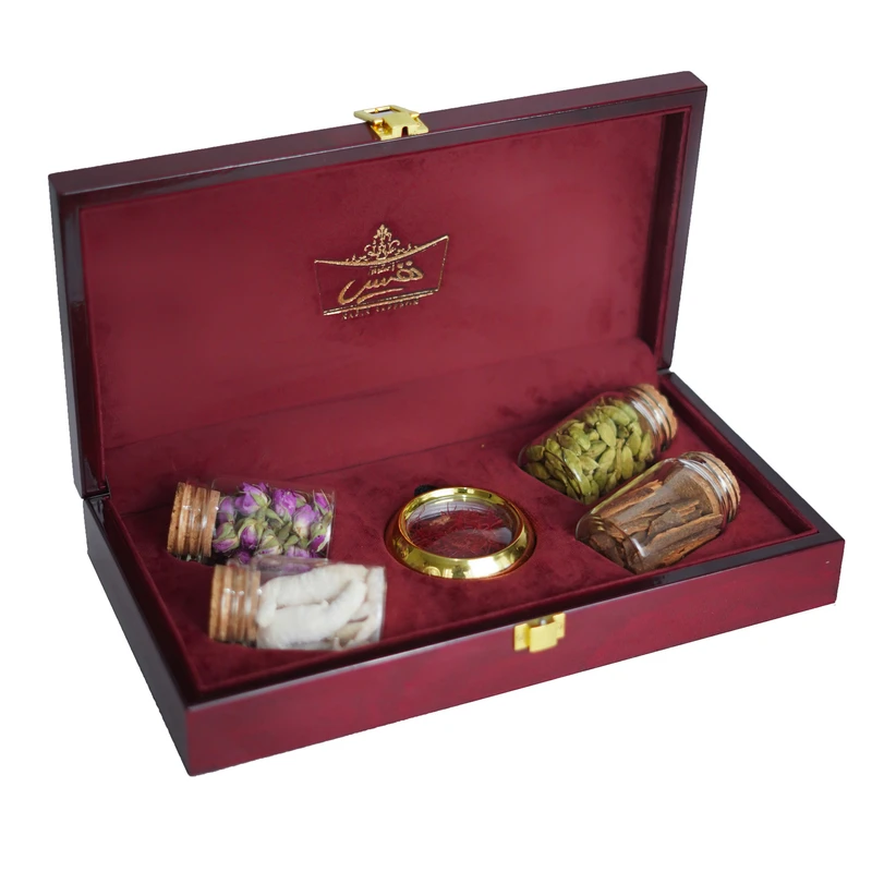 زعفران مروارید نفیس - 2 گرم به همراه جنسینگ و دارچین و هل و گل محمدی