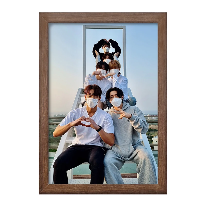 تابلو خندالو طرح گروه مانستا اکس Monsta X  کد 21204