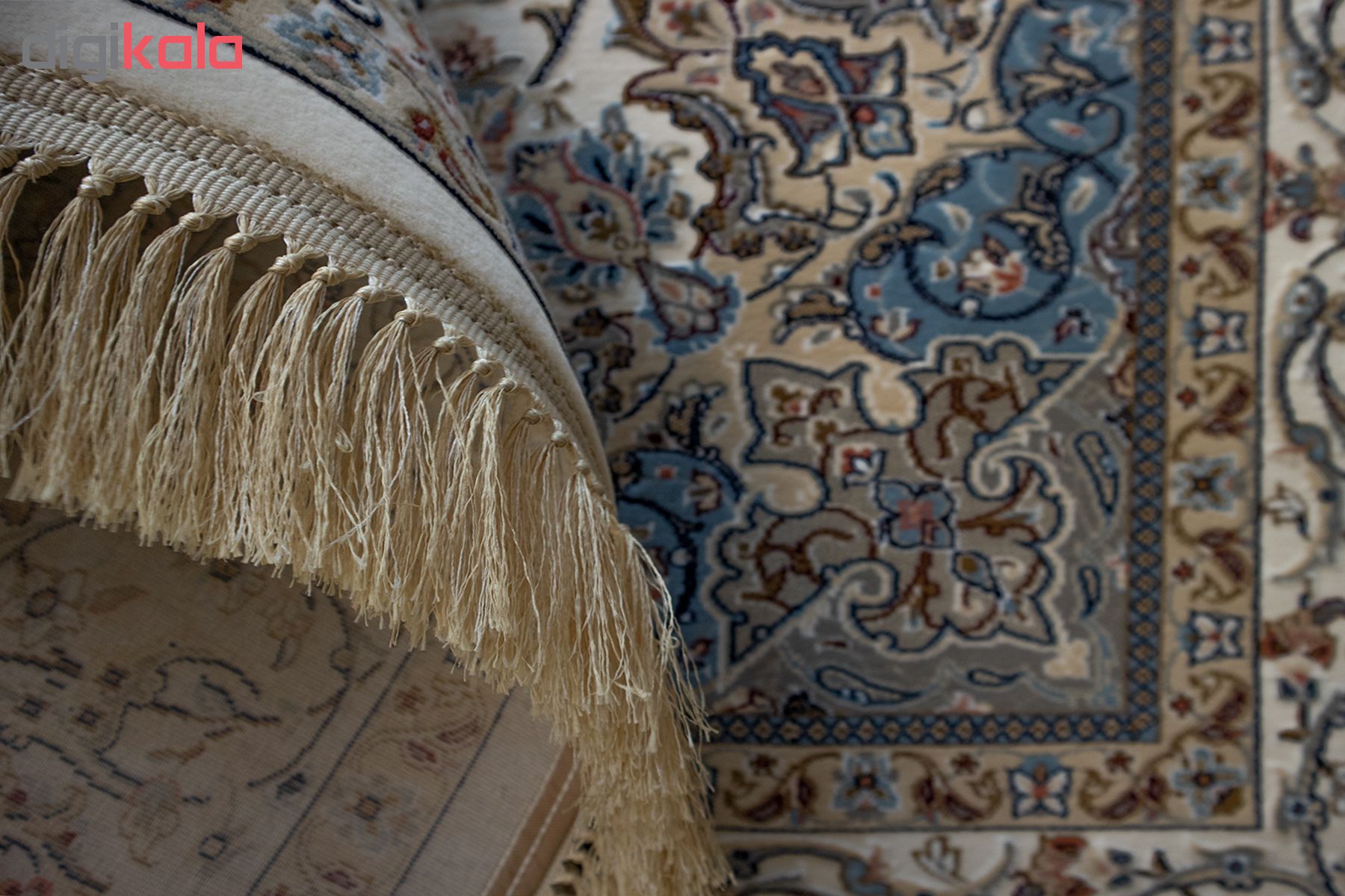 فرش ماشینی فرش رادین طرح نائین حبیبیان رنگ زمینه صدفی