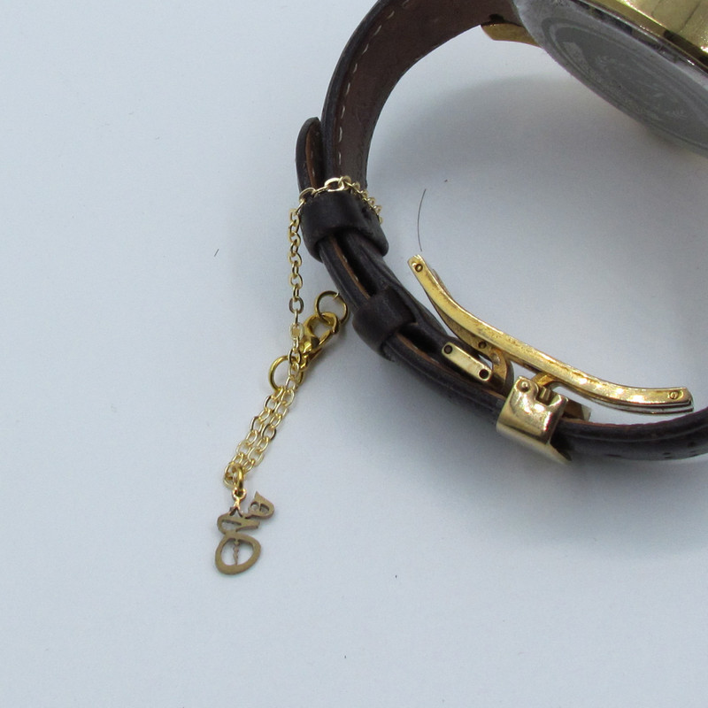 آویز ساعت زنانه مدل هیچ کد no00