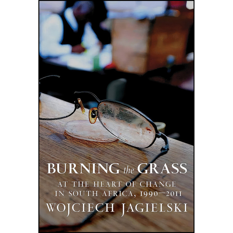 کتاب Burning the Grass اثر جمعي از نويسندگان انتشارات Seven Stories Press
