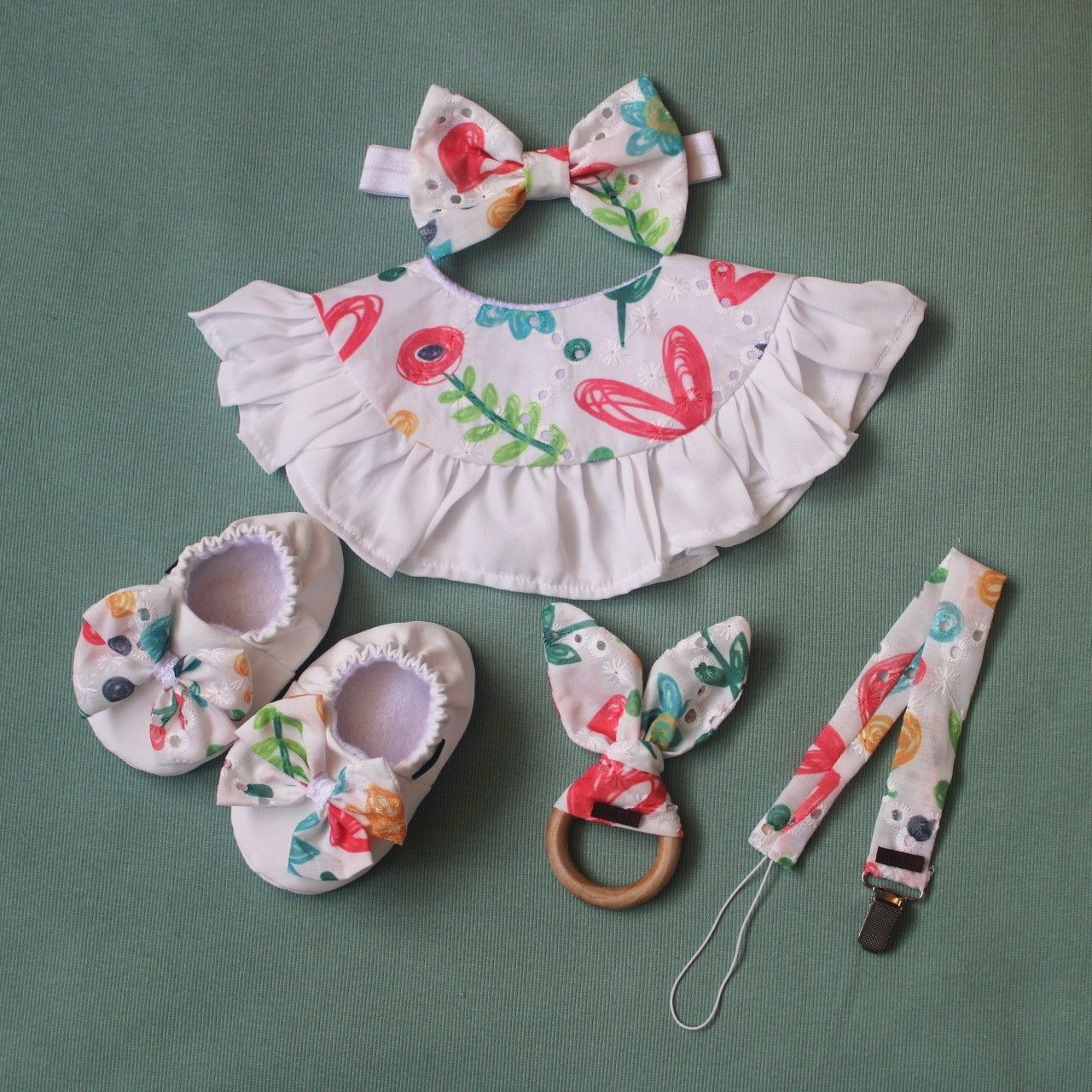 ست پیشبند هدبند و پاپوش نوزادی ریماز مدل بهار کد m2403 به همراه دندانگیر و بند پستانک - - 6