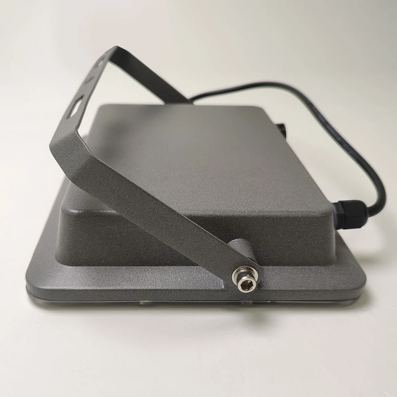 عکس شماره 9 : پروژکتور خورشیدی 100 وات مدل فلت 100w کد 803 به همراه پنل خورشیدی