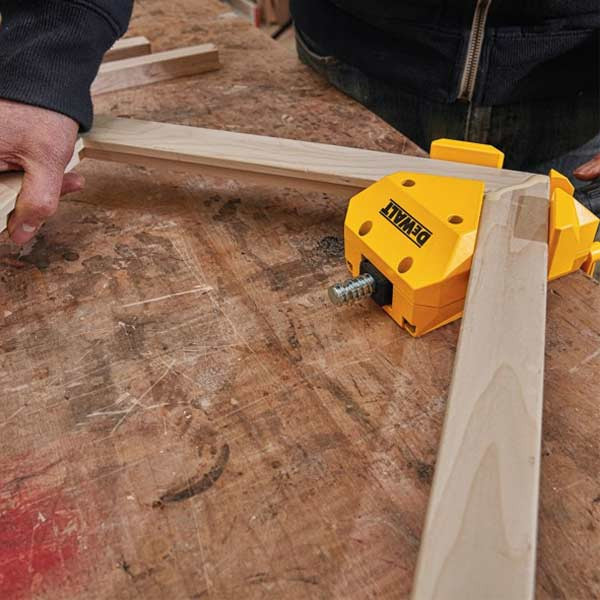 گیره پیچ دستی دیوالت مدل DWHT83853