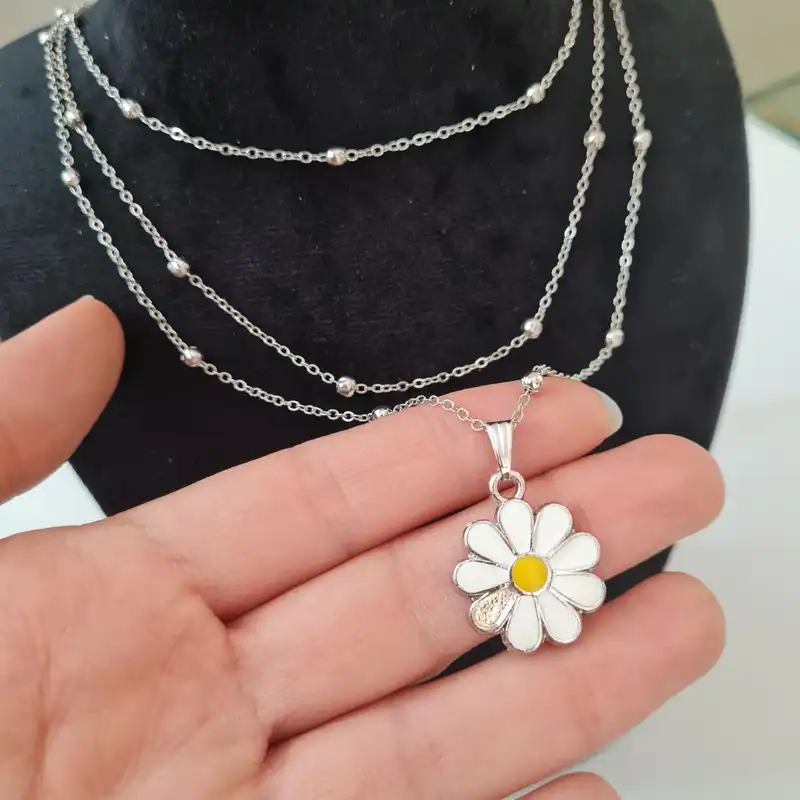 گردنبند زنانه مدل بابونه سه ردیفه