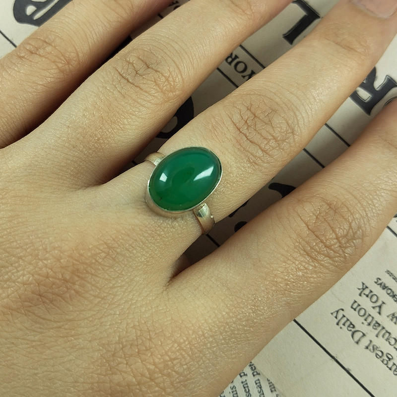 انگشتر نقره زنانه سلین کالا مدل عقیق یشم کد 101