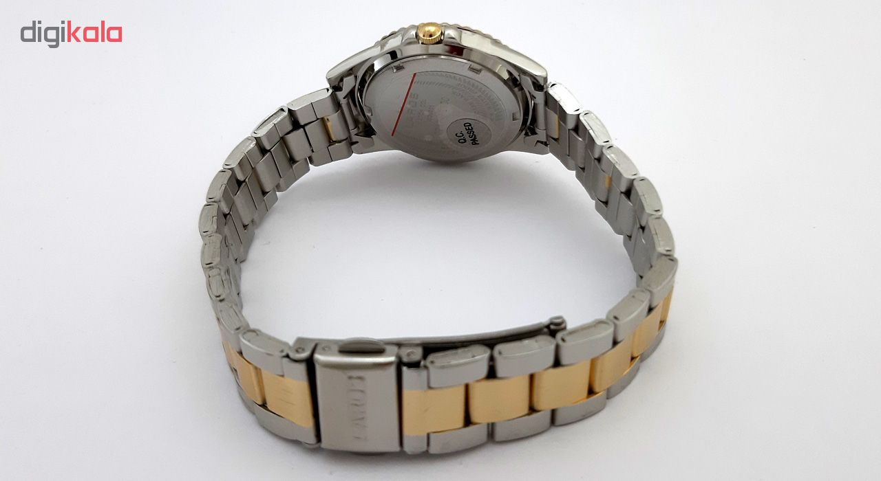 ساعت مچی عقربه ای زنانه لاروس مدل 0717-79800 به همراه دستمال مخصوص برند کلین واچ