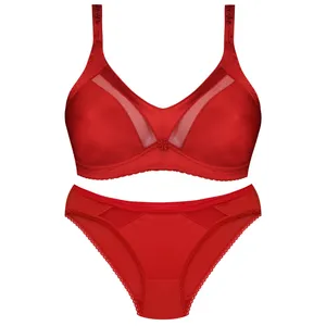 ست شورت و سوتین زنانه پانیذ مدل ساتن وسط توری بدون فنر کد 4648